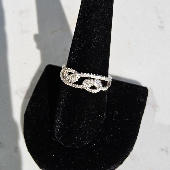 Silver Chain Accent Ring with Matte Band - Picture 8 of 8